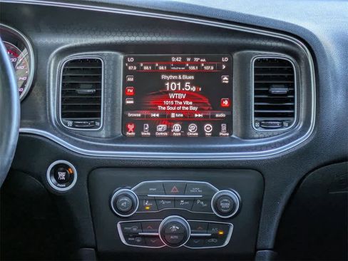 Used 2015 Dodge Charger R/T image 20