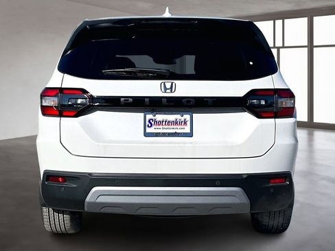 New 2025 Honda Pilot EX-L image 4