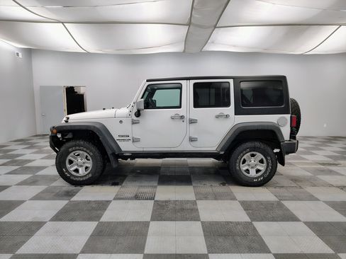 Used 2017 Jeep Wrangler Unlimited Sport w/ Connectivity Group image 4
