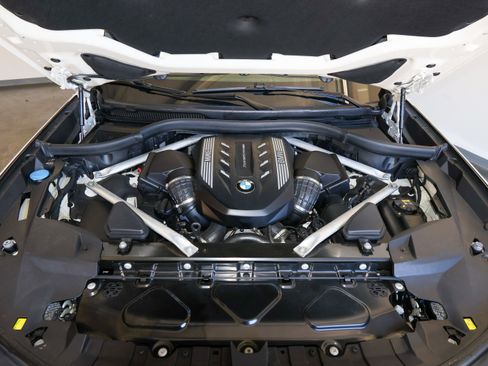 Used 2021 BMW X7 M50i image 73