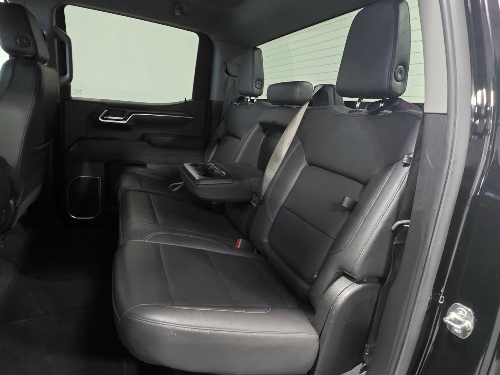 Used 2025 GMC Sierra 1500 SLT AWD/4WD image 16