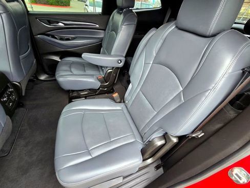 Used 2024 Buick Enclave Premium image 28