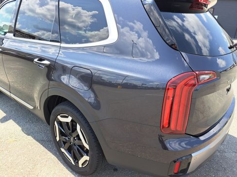 Used 2025 Kia Telluride S FWD image 24