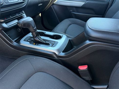 Used 2019 Chevrolet Colorado LT w/ LT Convenience Package image 11