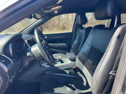 Used 2018 Jeep Grand Cherokee Altitude image 2