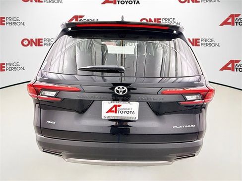 Used 2024 Toyota Grand Highlander Platinum image 6