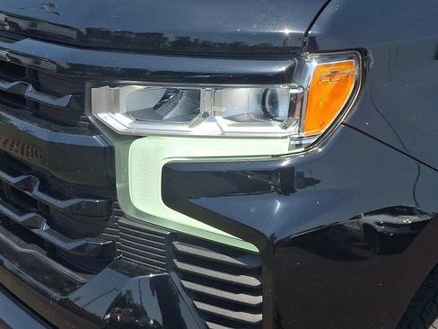Used 2022 Chevrolet Silverado 1500 RST AWD/4WD image 10