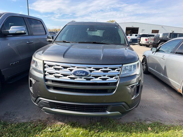 Used 2018 Ford Explorer XLT w/ Equipment Group 202A AWD/4WD image 2