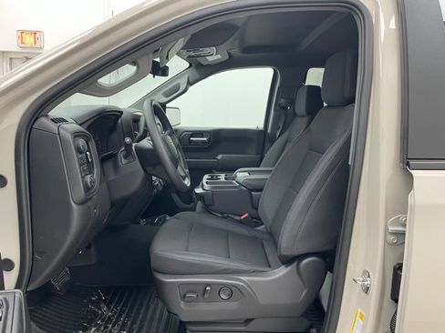 New 2026 Chevrolet Silverado 1500 Custom Trail Boss w/ Dark Appearance Package image 7