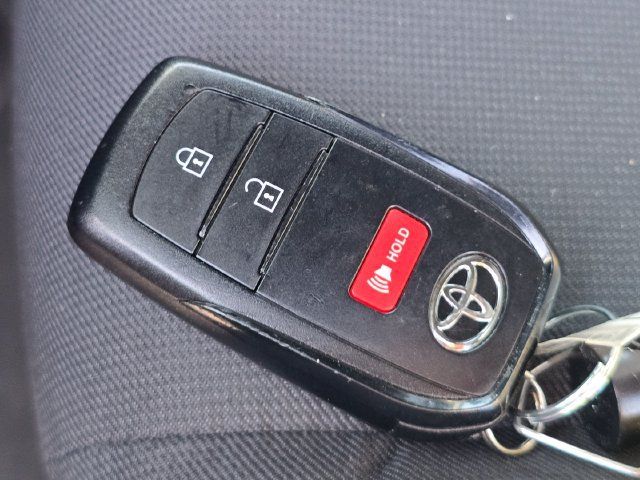 Used 2024 Toyota Tacoma SR AWD/4WD image 31