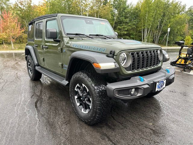 Used 2024 Jeep Wrangler Unlimited Rubicon 4xe w/ Convenience Group AWD/4WD image 7