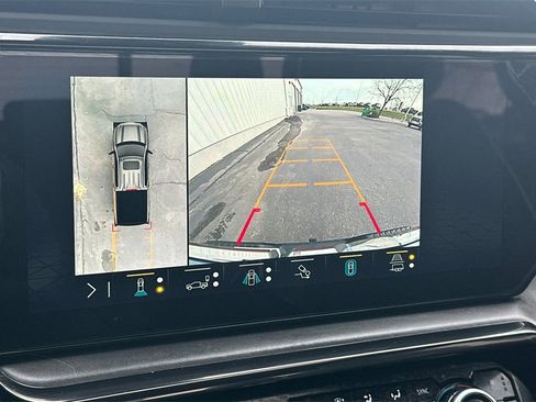 Used 2023 GMC Sierra 1500 AT4X image 21