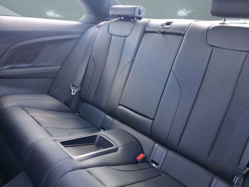 Used 2025 BMW 230i Coupe w/ Convenience Package image 27