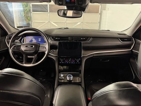 Used 2021 Jeep Grand Cherokee L Limited image 32