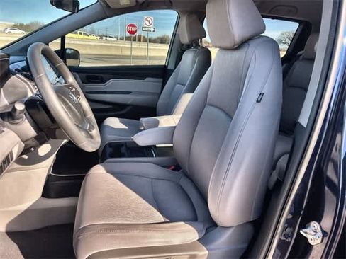 Used 2018 Honda Odyssey EX image 11