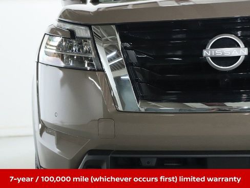Certified 2024 Nissan Pathfinder Platinum image 9