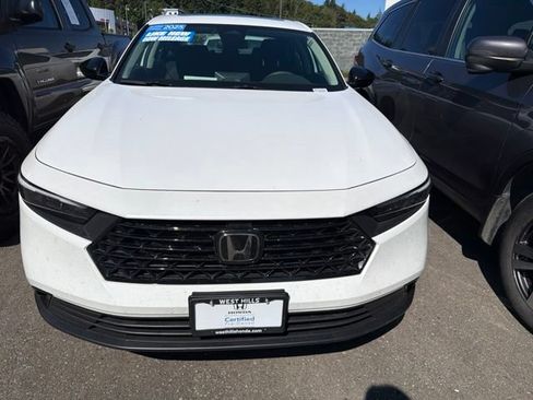Used 2025 Honda Accord SE image 2