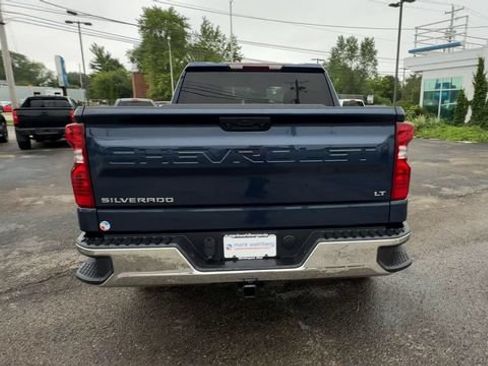 Used 2022 Chevrolet Silverado 1500 LT AWD/4WD image 7