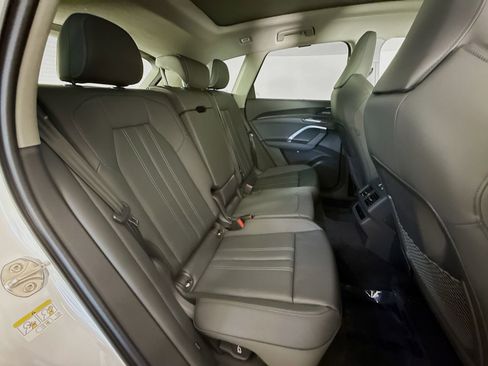 Certified 2025 Audi Q5 Premium Plus w/ Premium Plus image 28