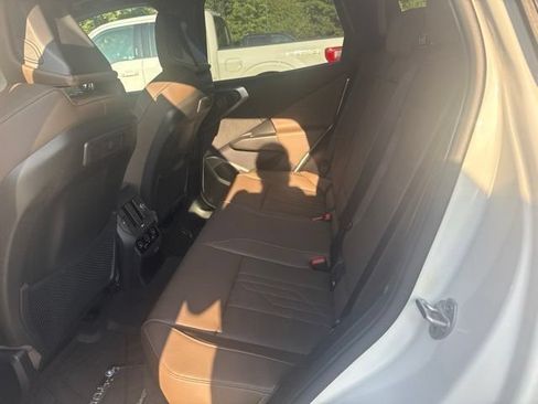 Used 2025 BMW X3 xDrive30i w/ Premium Package AWD/4WD image 9