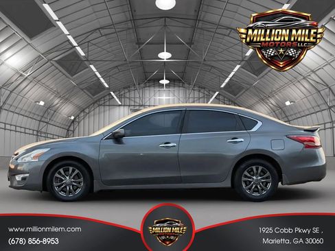 Used 2015 Nissan Altima 2.5 S w/ Special Edition Package FWD image 8