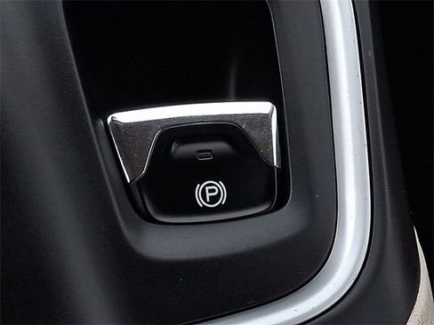 Used 2015 Chrysler 200 Limited w/ Convenience Group image 24