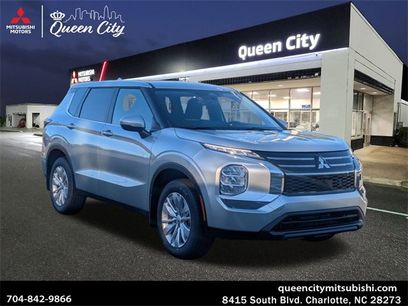 New 2025 Mitsubishi Outlander ES