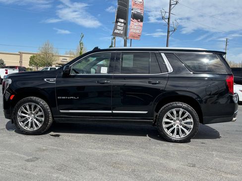 Used 2021 GMC Yukon Denali w/ Denali Premium Package AWD/4WD image 8
