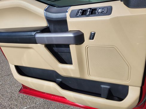 Used 2019 Ford F150 XLT image 14