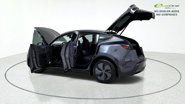Used 2026 Tesla Model Y AWD image 15