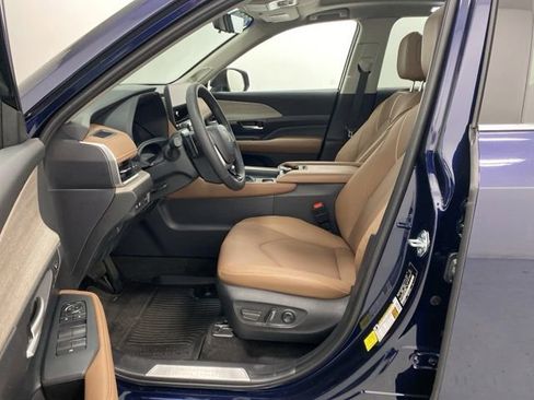 Used 2026 Toyota Grand Highlander AWD image 11