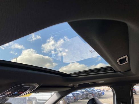 New 2026 Jeep Grand Cherokee Altitude image 8