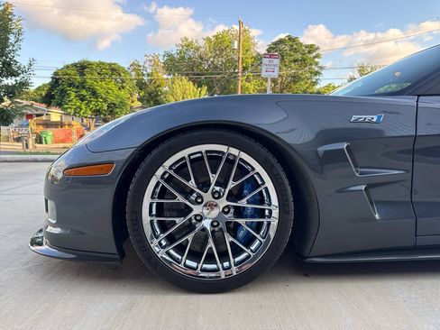 Used 2009 Chevrolet Corvette ZR1 w/ Preferred Equipment Group RWD image 38