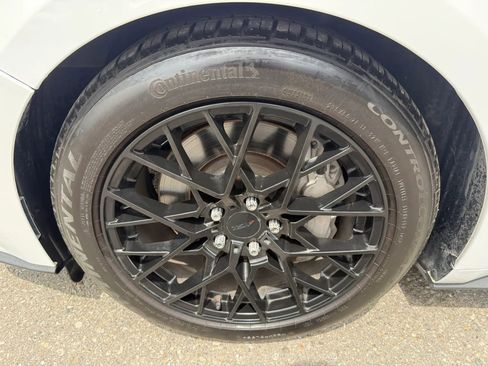 Used 2019 Ford Mustang GT w/ Equipment Group 301A RWD image 9