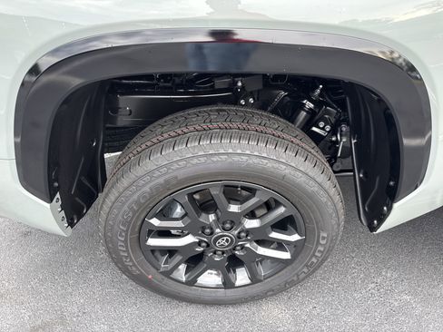 New 2026 Toyota Tundra Platinum AWD/4WD image 11