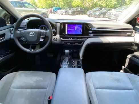 Used 2025 Toyota Camry LE w/ Convenience Package FWD image 28