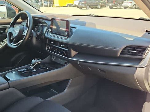 Used 2023 Nissan Rogue S FWD image 19