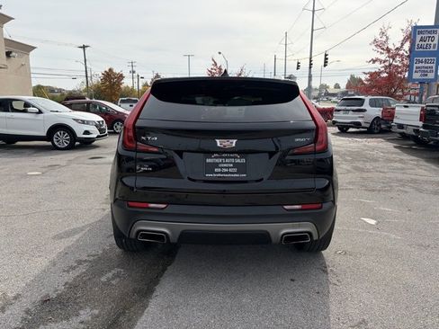 Used 2023 Cadillac XT4 Premium Luxury image 6