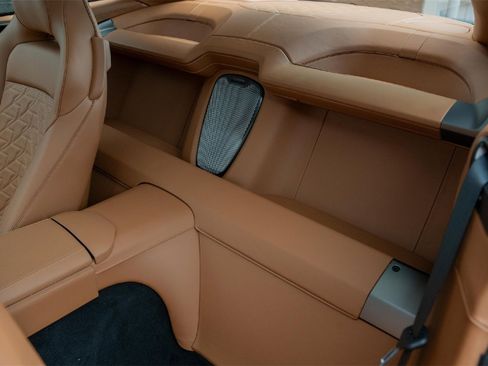 New 2025 Aston Martin Vanquish image 32