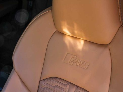 Used 2023 Audi RS 6 image 25