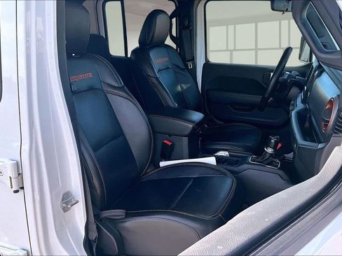 Used 2021 Jeep Gladiator Mojave w/ Cold Weather Group image 7