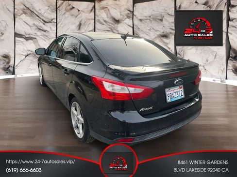 Used 2013 Ford Focus Titanium w/ Titanium Handling Pkg image 3