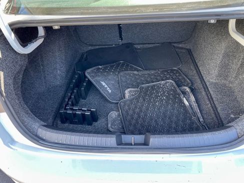 Used 2019 Volkswagen Jetta R-Line w/ R-Line Cold Weather Package image 8