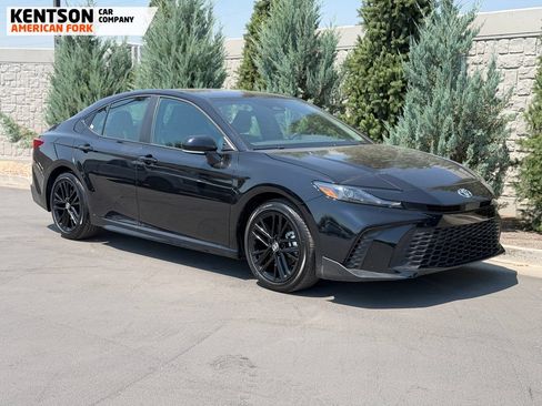 Used 2026 Toyota Camry SE FWD image 10