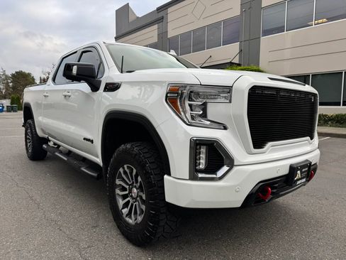 Used 2022 GMC Sierra 1500 AT4 w/ AT4 Preferred Package AWD/4WD image 2