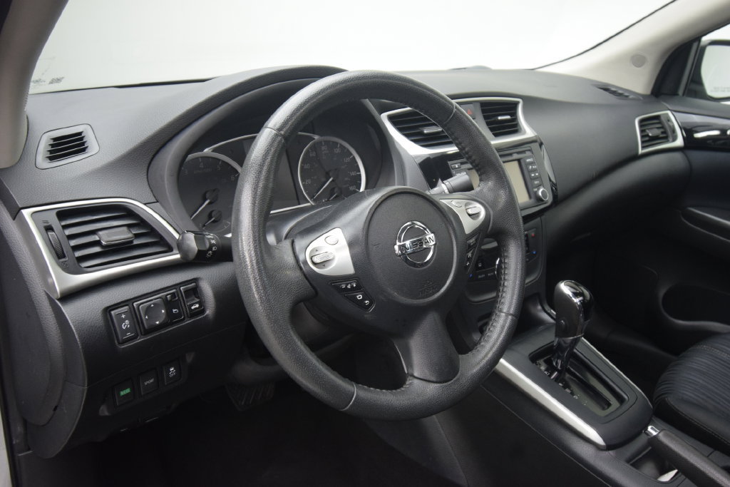 Used 2018 Nissan Sentra SV w/ Premium Package (P01) FWD image 11