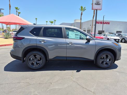 New 2026 Nissan Rogue SV FWD image 5