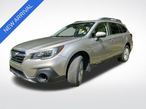 Used 2019 Subaru Outback 2.5i Premium w/ Popular Package #2 AWD/4WD image 6
