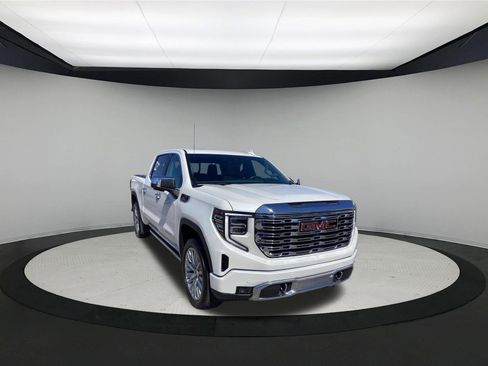 Used 2024 GMC Sierra 1500 Denali w/ Denali Reserve Package image 2