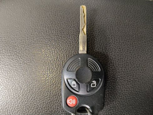 Used 2017 Ford Escape SE FWD image 32